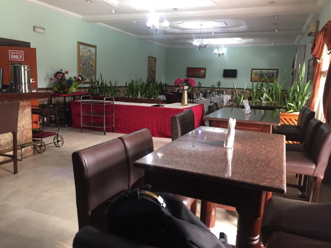Food & Drinks 3, Bougainvillea Hotel, Obio/Akp