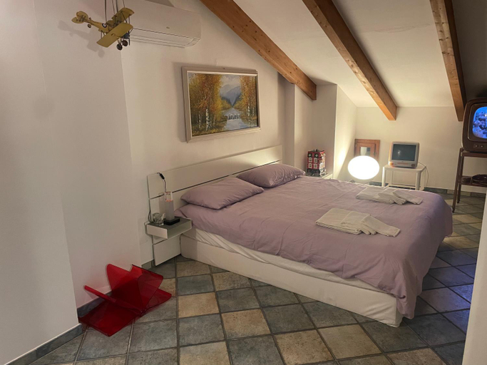 Others 2, Suites Indipendenza 58, Bologna