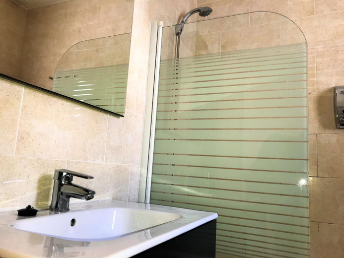 Bathroom 3, Apartamentos Rondaluz, Málaga