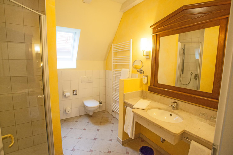 Bathroom 3, Stadthotel Herzog Ludwig, Landshut