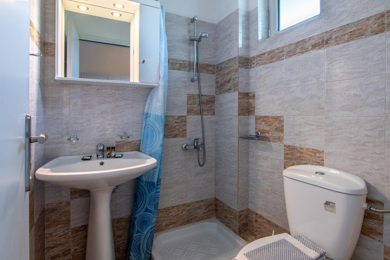 Bathroom, Mythos apartments, Crete