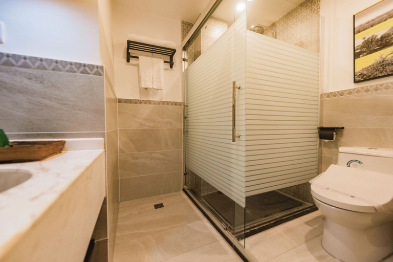 Bathroom 4, Li River Resort Villa Hotel, Guilin