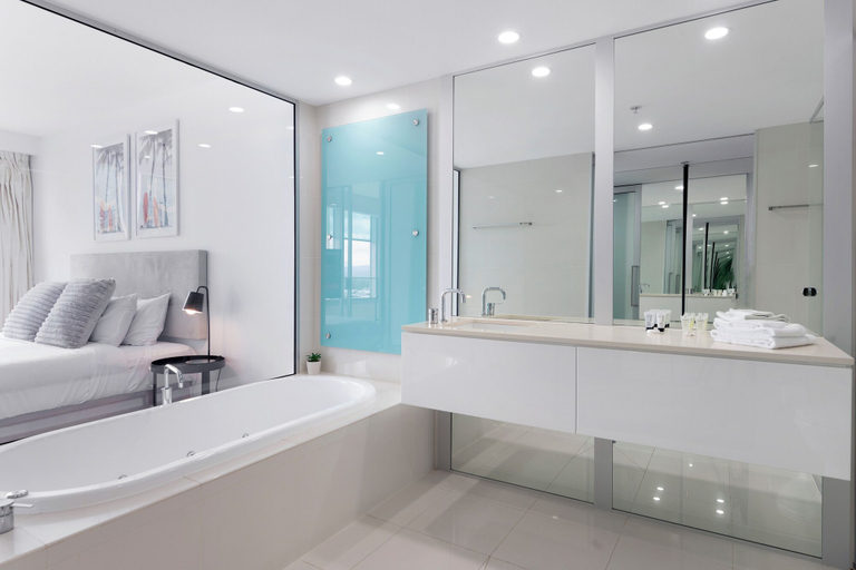Bathroom 3, Private Q Tower Apartments - WOWSTAY, Gold Coast