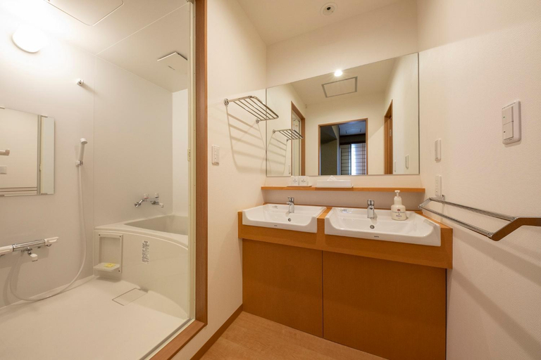 Bathroom 4, Minamida Onsen Hotel Apple Land, Hirakawa