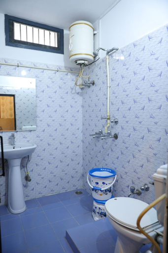 Bathroom, Hotel Green View, Jammu