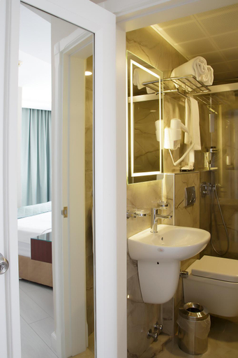 Bathroom 5, Vatan Asur Hotel, Fatih