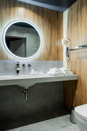 Bathroom 3