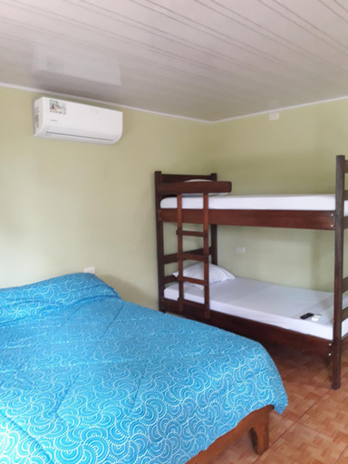 Bedroom 2, Hospedaje Anita-and rafting tour!Pacuare river, Siquirres