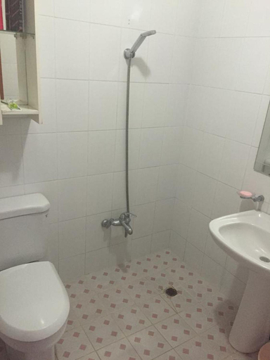 Bathroom 1, Shinyang Beach Pension, Seogwipo