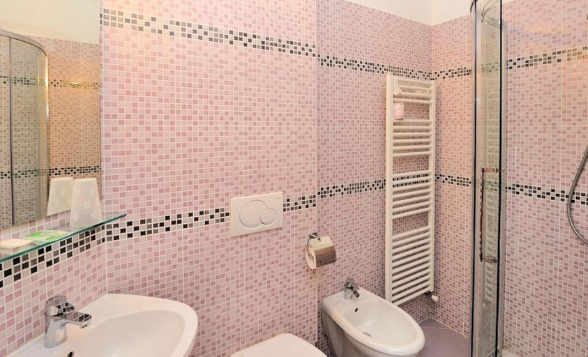 Bathroom 4, Hotel San Sebastiano, Perugia