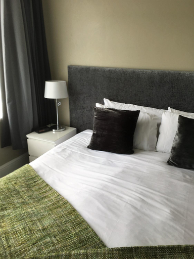 Bedroom 2, Virginia Court Hotel, Norfolk