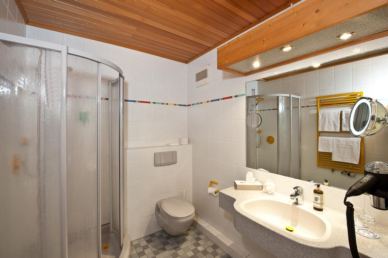 Bathroom 7