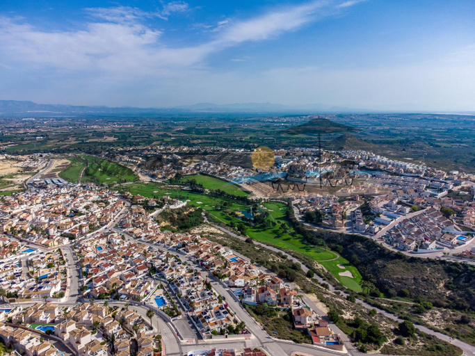 Others 5, Villa Dominica, Alicante