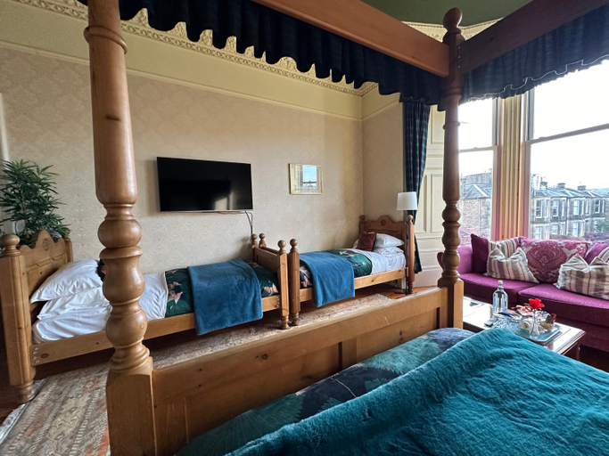 Bedroom 3, Rosehall Hotel, Edinburgh