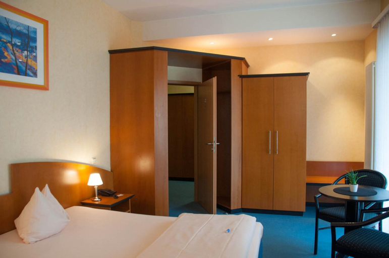 Bedroom 24