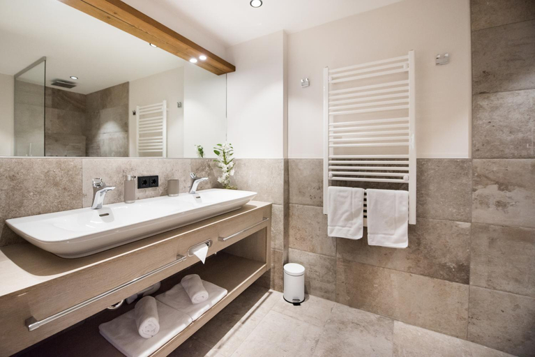 Bathroom 4, Pepi's Suites - Lechtal Apartments, Reutte