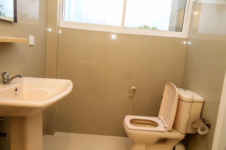 Bathroom 5, Sky Garden Mini Hotel, Weligama