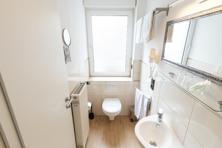 Bathroom 12