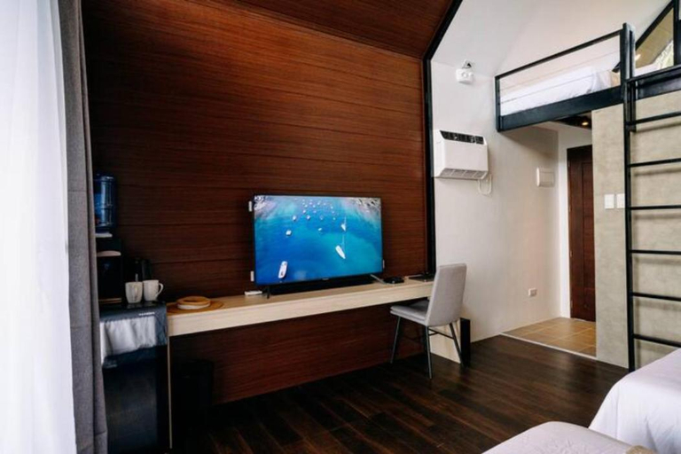 Others 2, Grey Rock Mountain Cabin w/ Jacuzzi, Balamban