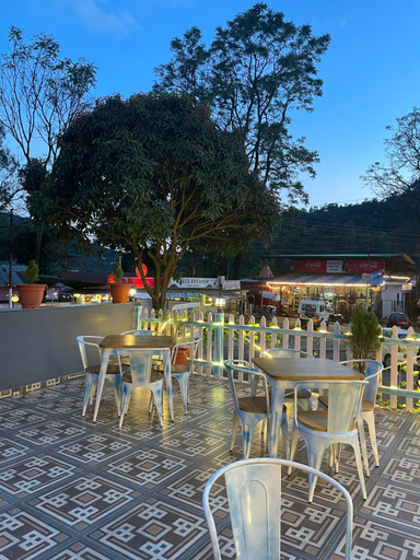 Food & Drinks 2, Sangita Homez, Nainital