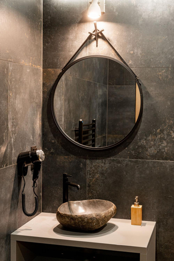 Bathroom 2, Ku Dolinie, Tatra