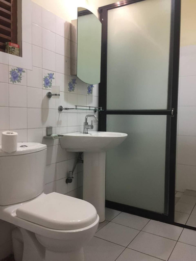 Bathroom 5, Hotel Shalini, N. Palatha East