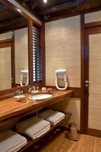 Bathroom 3, Hotel Maitai Rangiroa