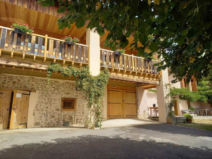 Others 5, Chambre d'Hotes Cote Glycine, Loire