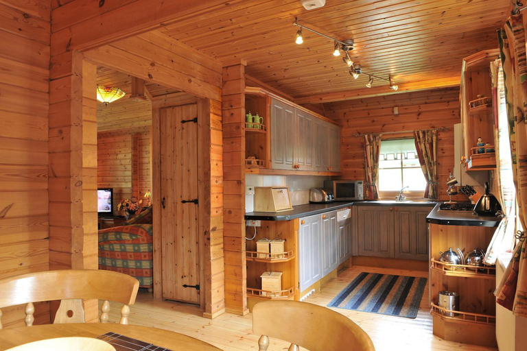 Others 4, Ardlui Lochside Lodges, Stirling