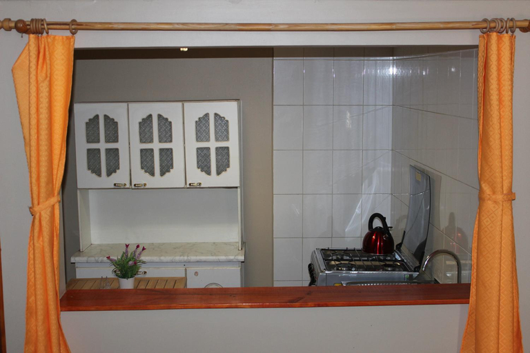 Others 5, Hostal Illari, El Loa