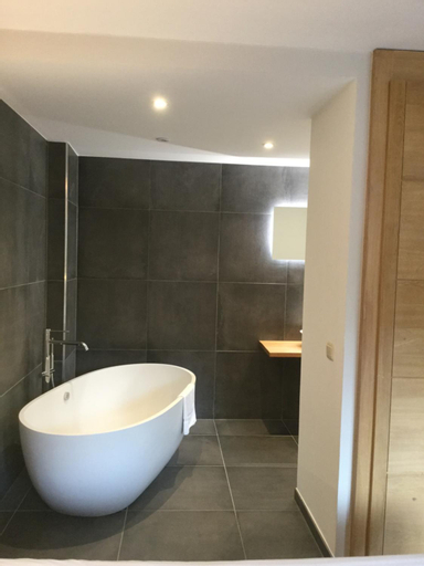 Bedroom 3, Hotel Cote Cour, Luxembourg