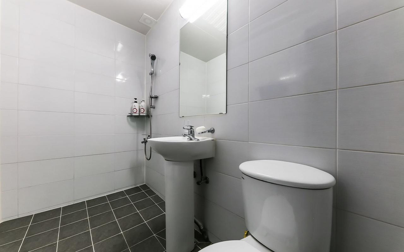 Bathroom 5, Boryeong (Daecheon) QQ Motel, Boryeong