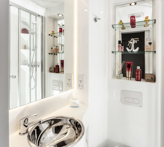Bathroom, Brotherton House - Campus Accommodation, Leeds