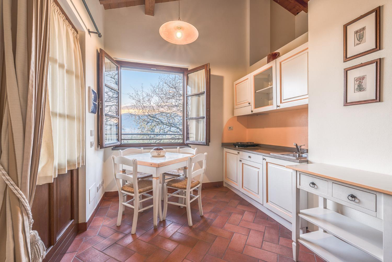 Dining Room 9