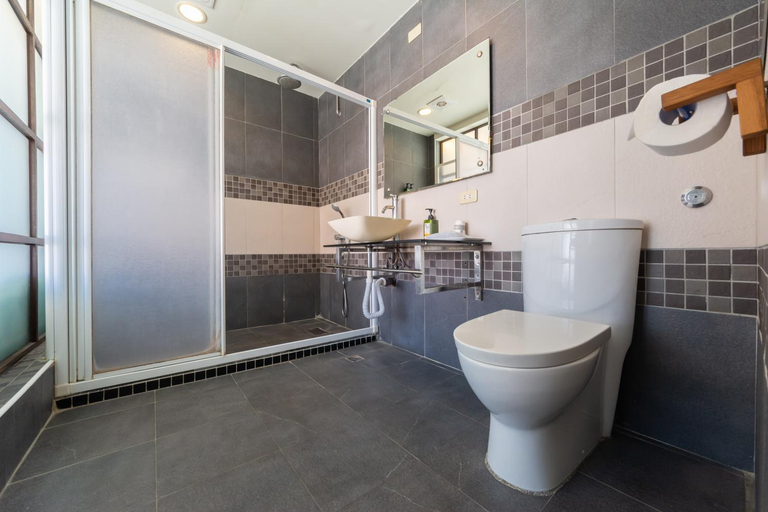 Bathroom 1, Lanhiwan Inn, Pingtung