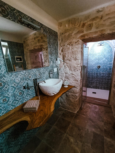 Others 4, Masseria Cortese, Brindisi