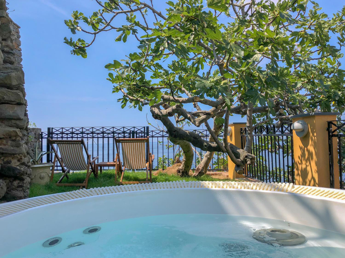 Sport & Beauty 4, Agave Room Rental, La Spezia