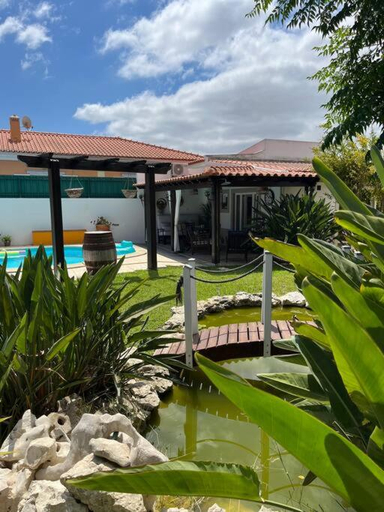 Cafofos da Zeta, Cozy Pool House, Setúbal