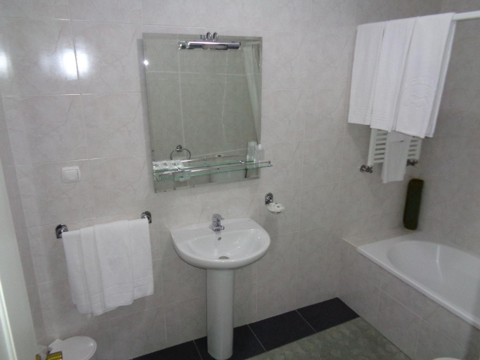 Bathroom 2, Quinta Do Alves, Paços de Ferreira