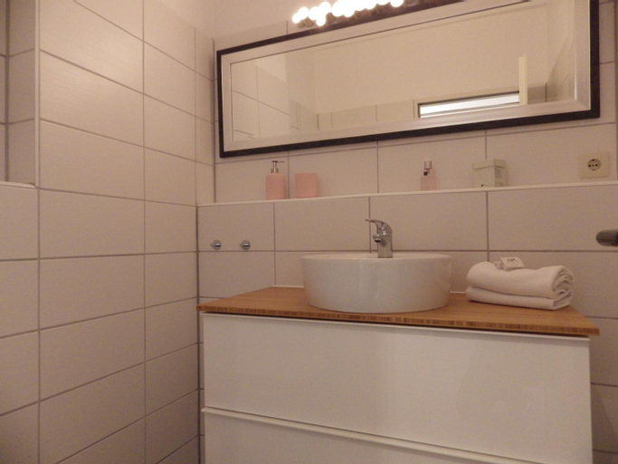Bathroom 9