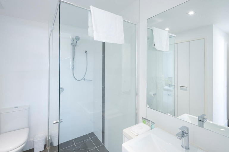 Bathroom 12