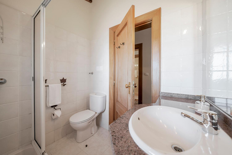 Bathroom 2, Quinta Devonia by An Island Apart, Funchal