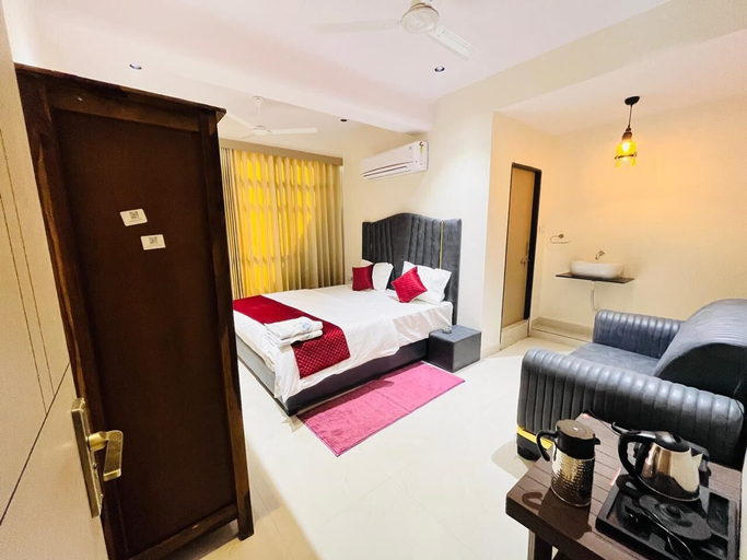 Bedroom 2, Hotel Royal SKY, Morbi