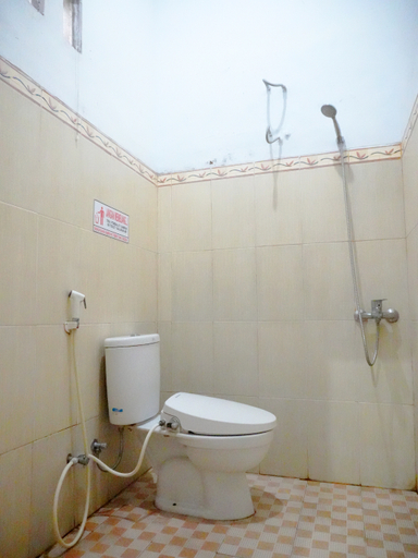Bathroom 5, Hansa Guest House Pacitan, Pacitan