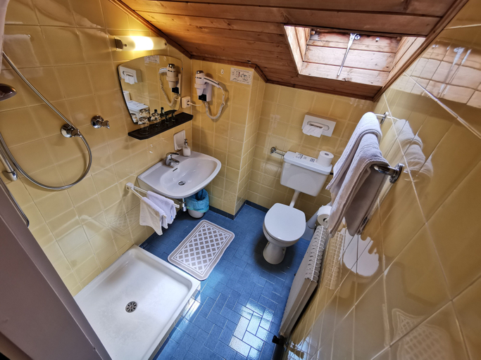 Bathroom 3, Active B&B Prairerhof, Bolzano