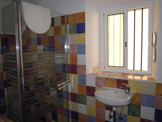 Bathroom 4, Hostel Canaveral, Cáceres