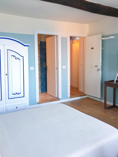 Bedroom 2, Orto al Mare Room Rental, La Spezia