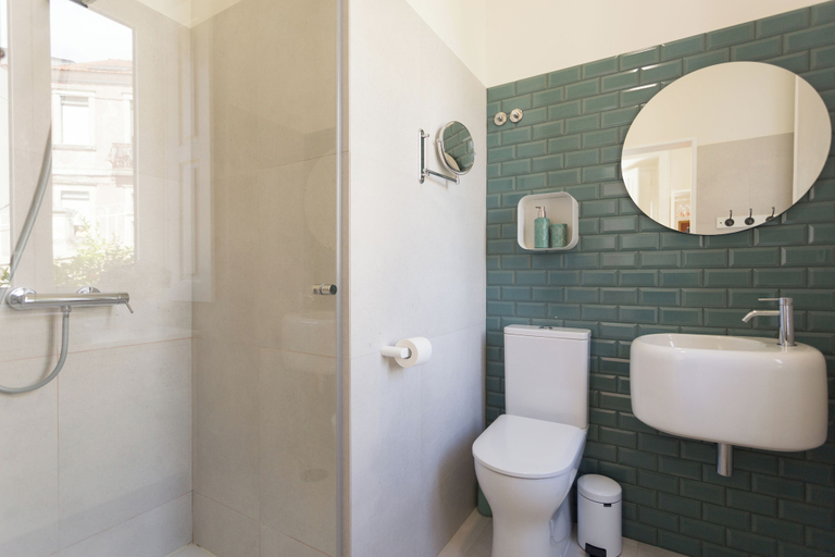 Bathroom 3, Vila Julieta Guesthouse, Coimbra