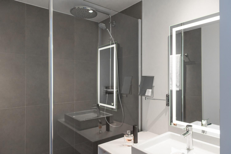 Bathroom 5