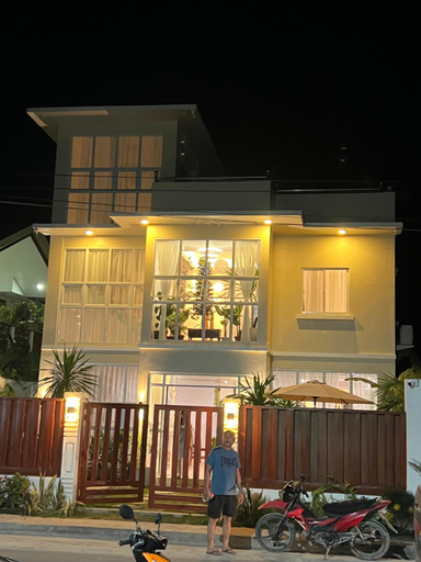 Others 3, RICH-VANIA SUITES, General Luna